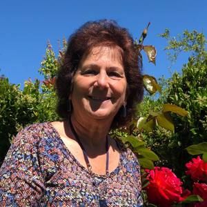 Meet your Posher, Nancy